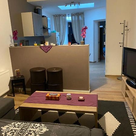 Superbe Appartement 샤를루아 외부 사진