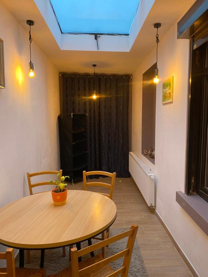 Superbe Appartement 샤를루아 외부 사진